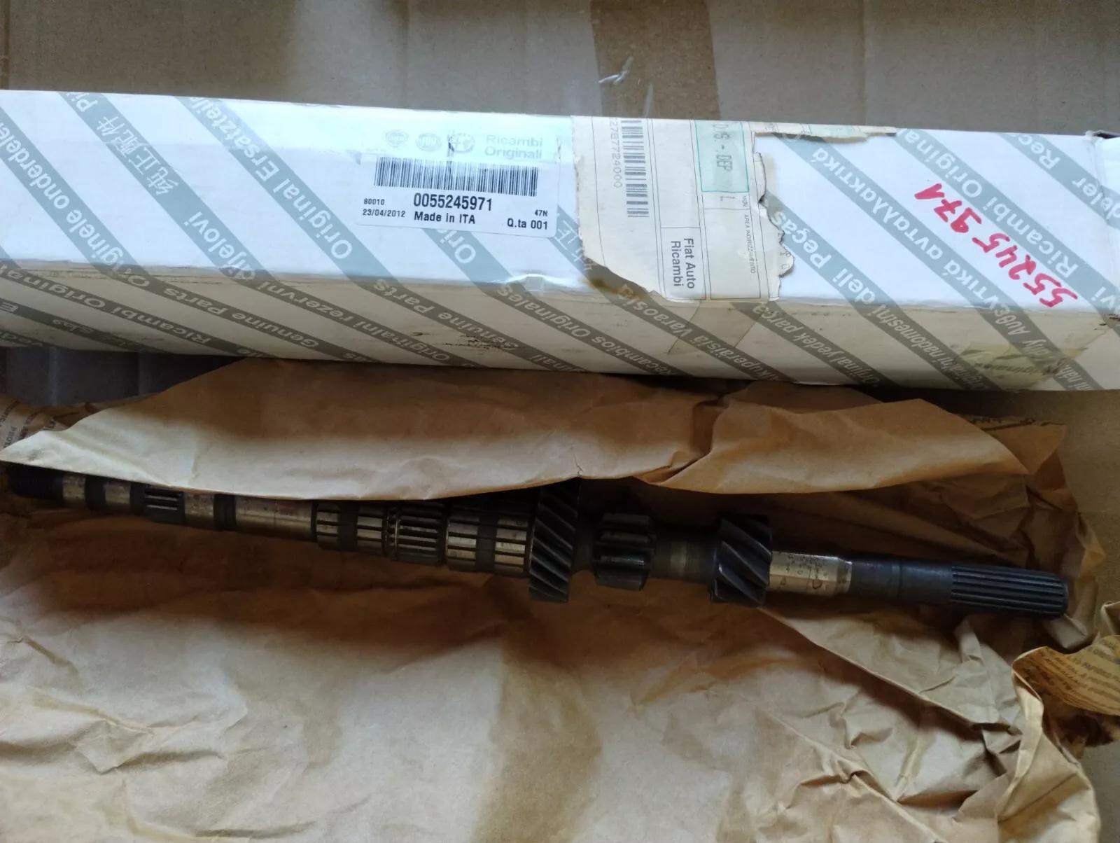 Fiat, Alfa Romeo genuine TRANSMISSION MAIN SHAFT No:55245971