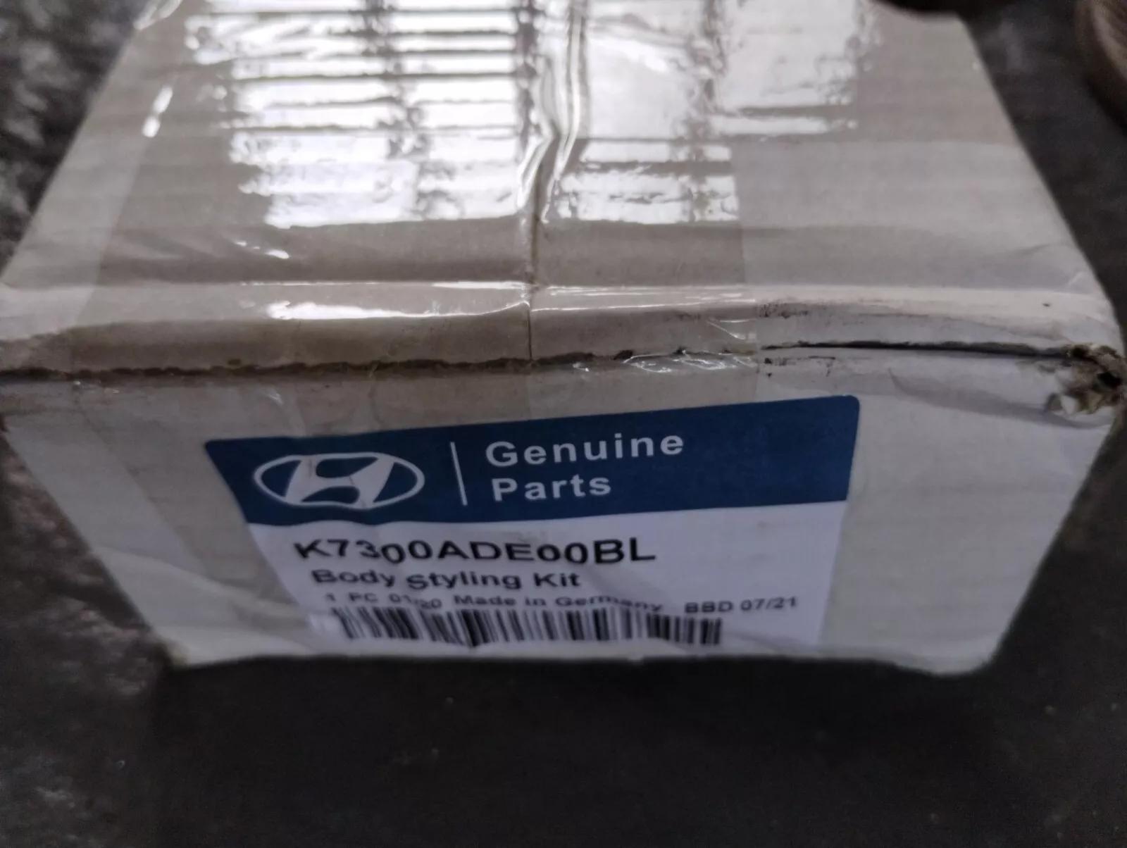 Genuine Hyundai Exterior styling kit, phantom black, i10 1 pcs no: K7300ADE00BL