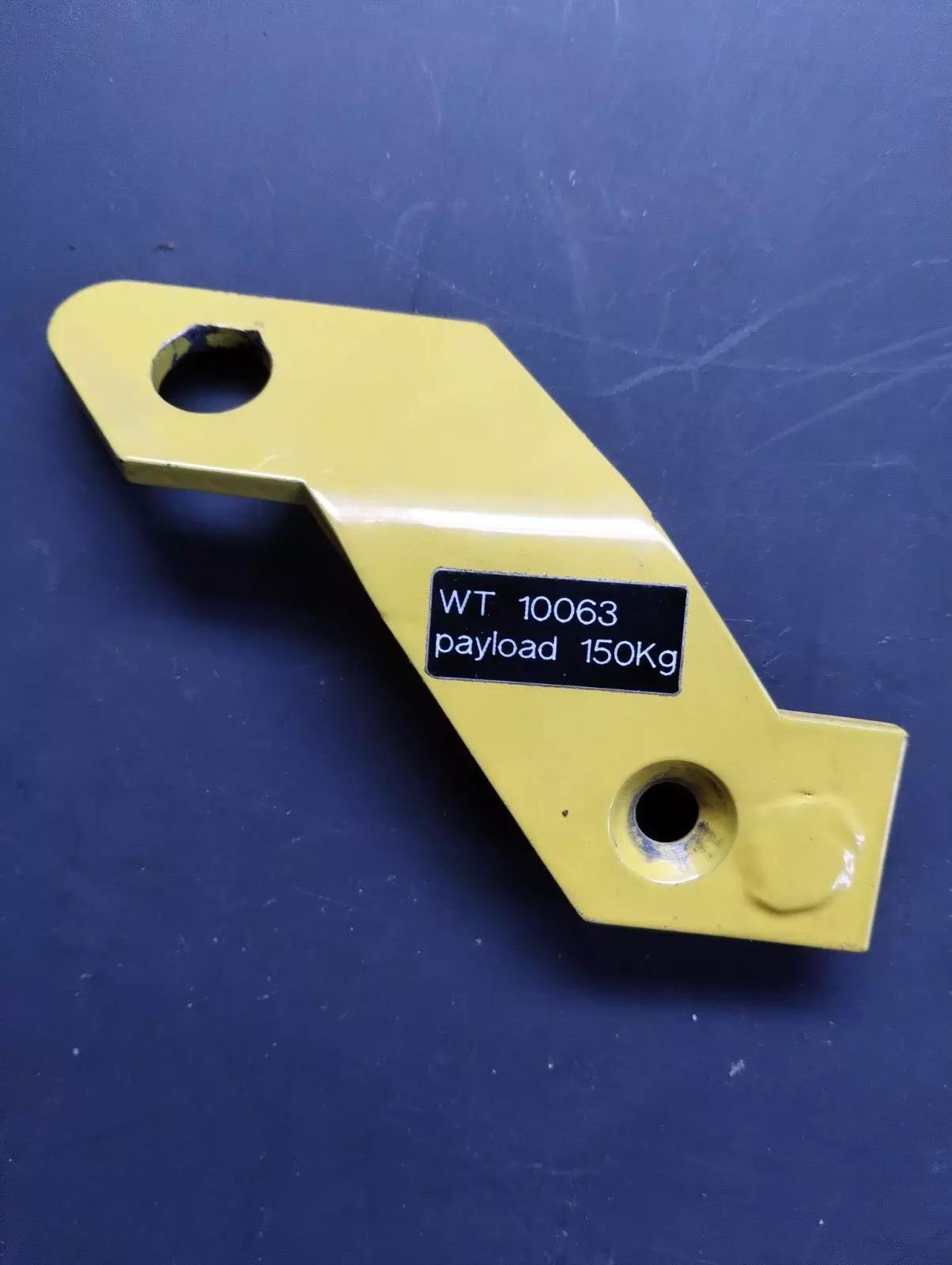 NEW BENTLEY genuine LIFTING EYE ENGINE FRONT No : WT10063