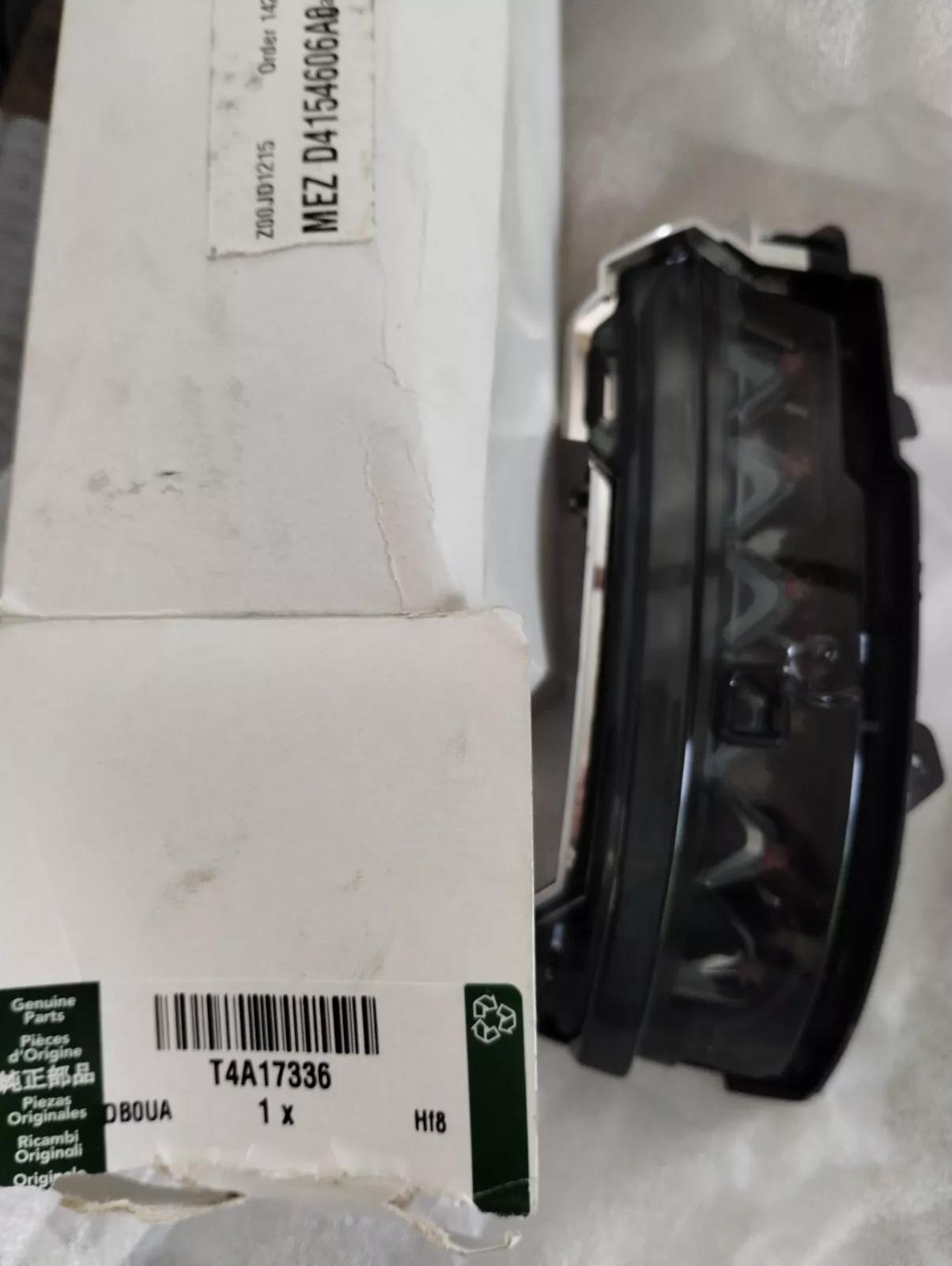 Jaguar, Land Rover, genuine turn signal lamp No: T4A17336