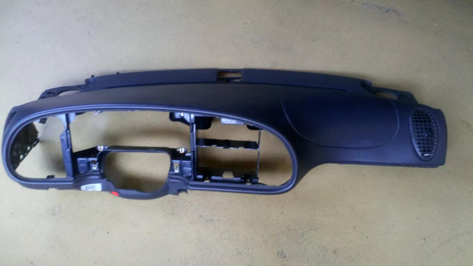 SAAB 900 NG, 9-3 dashboard Without cracks! Part no :61200962 Year:1998-2003