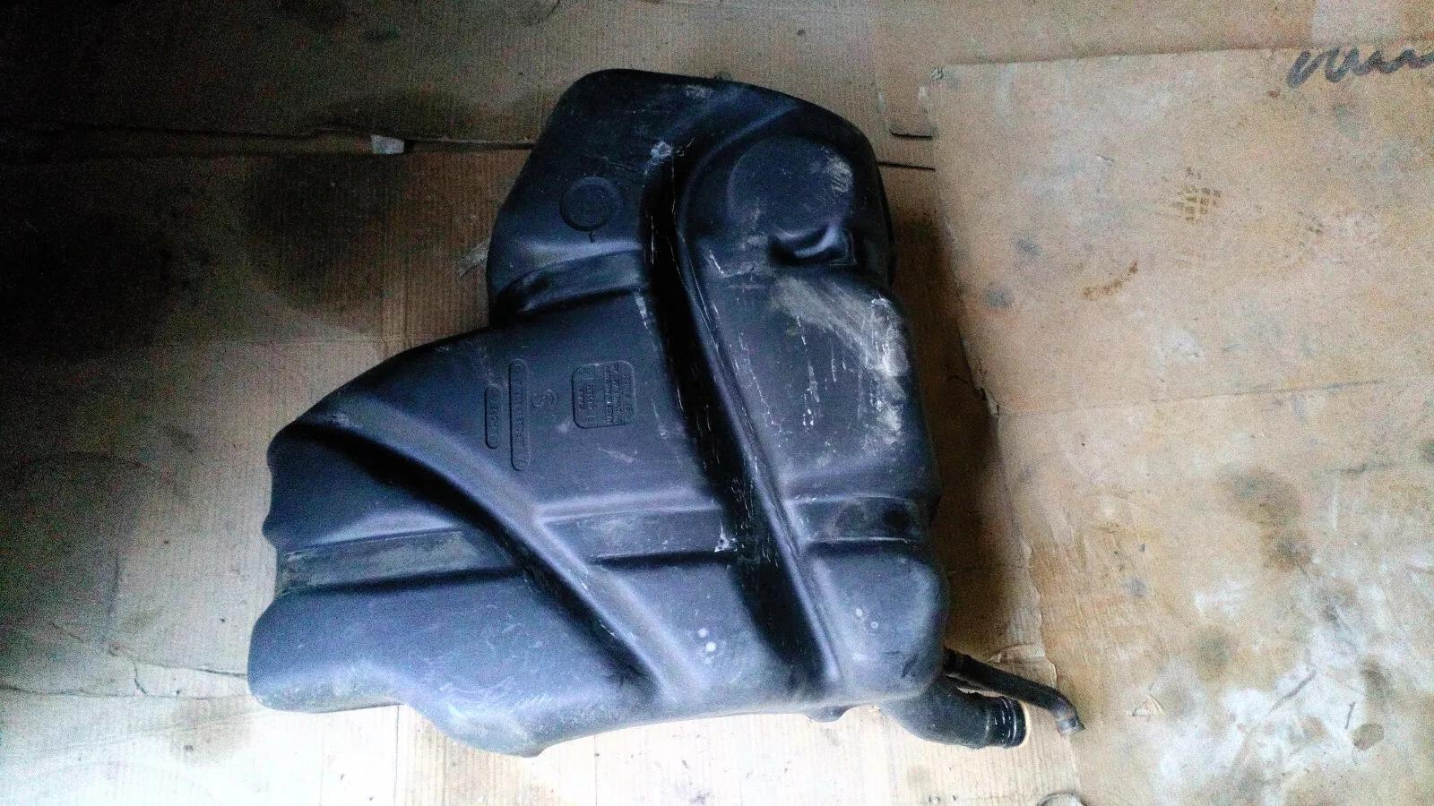 Saab 9000 year:1992-98 fuel tank part no:4162665