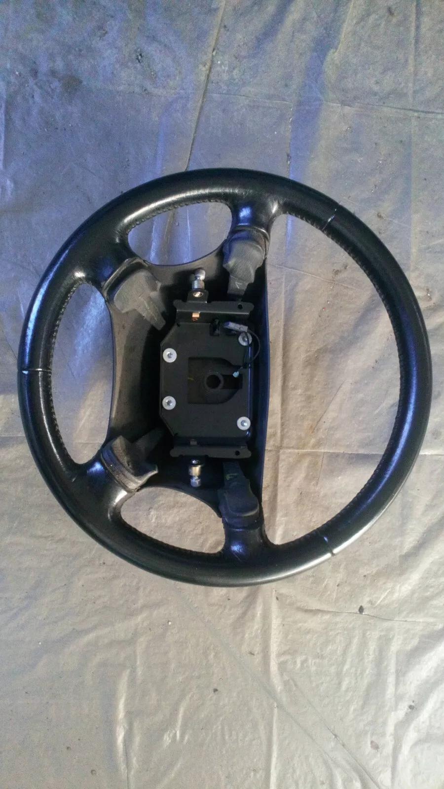 SAAB 9000 leather steering wheel Part no:4506051 year:1995