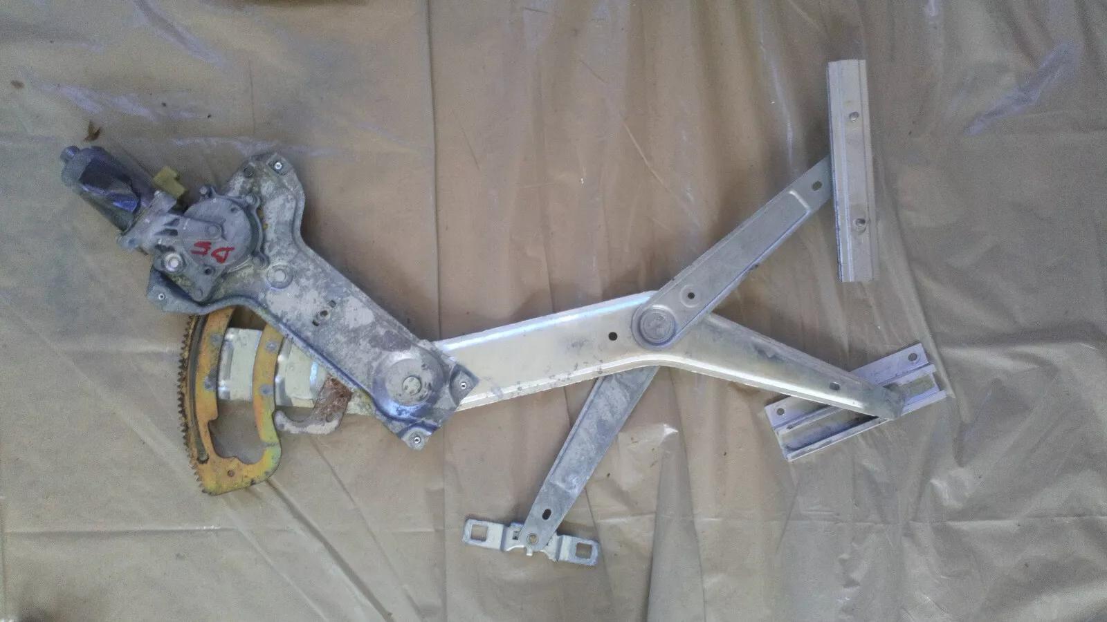 Saab 900 NG convertible window regulator left front year: 1996