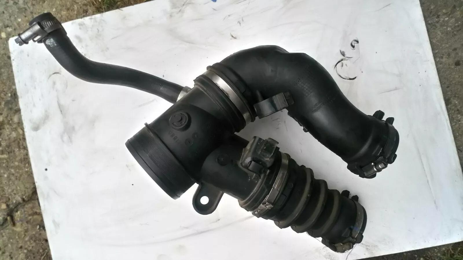 Peugeot 607 Turbo air intake hose part no: 9654971880