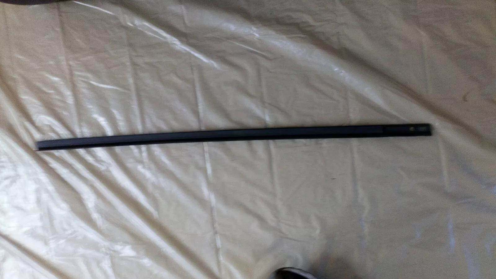 Saab 900 NG, 9-3 3door seal door window left part no: 4370177 year:1994-2003