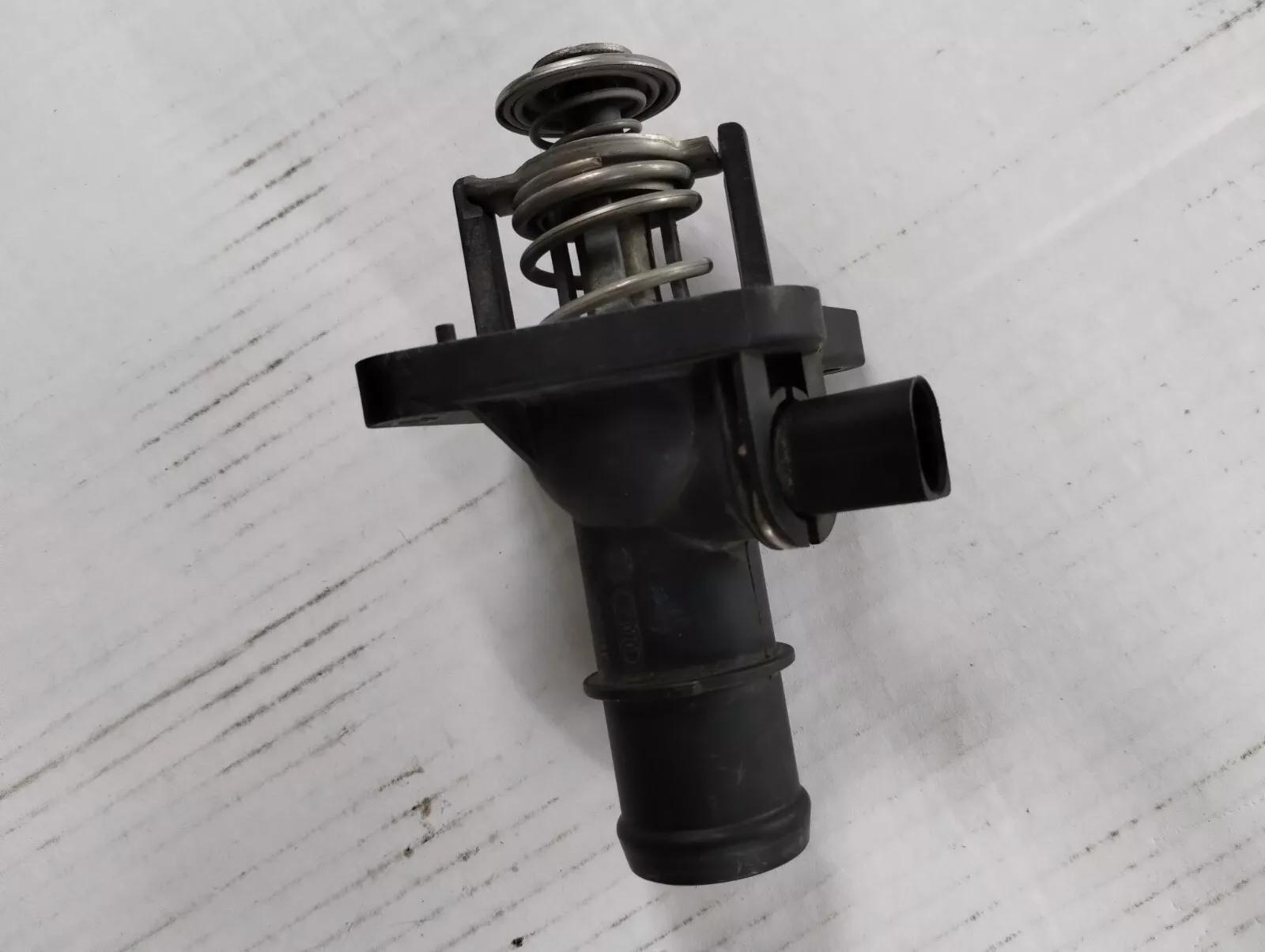 Genuine Volkswagen, Audi Coolant flange, thermostat No: 06A121114