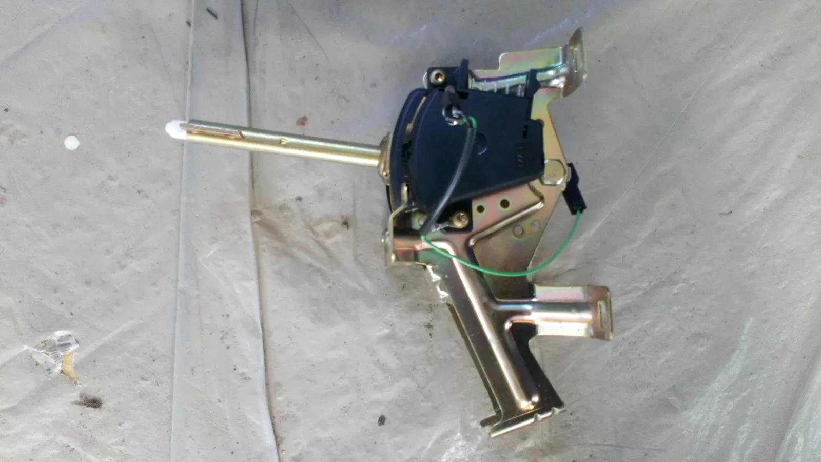 SAAB 9000 shift linkage with switch part no:4062980, 4062972 year:1996