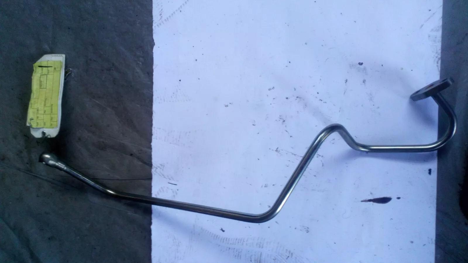 SAAB 900 oil pipe No: 7517568 year: 1986-89