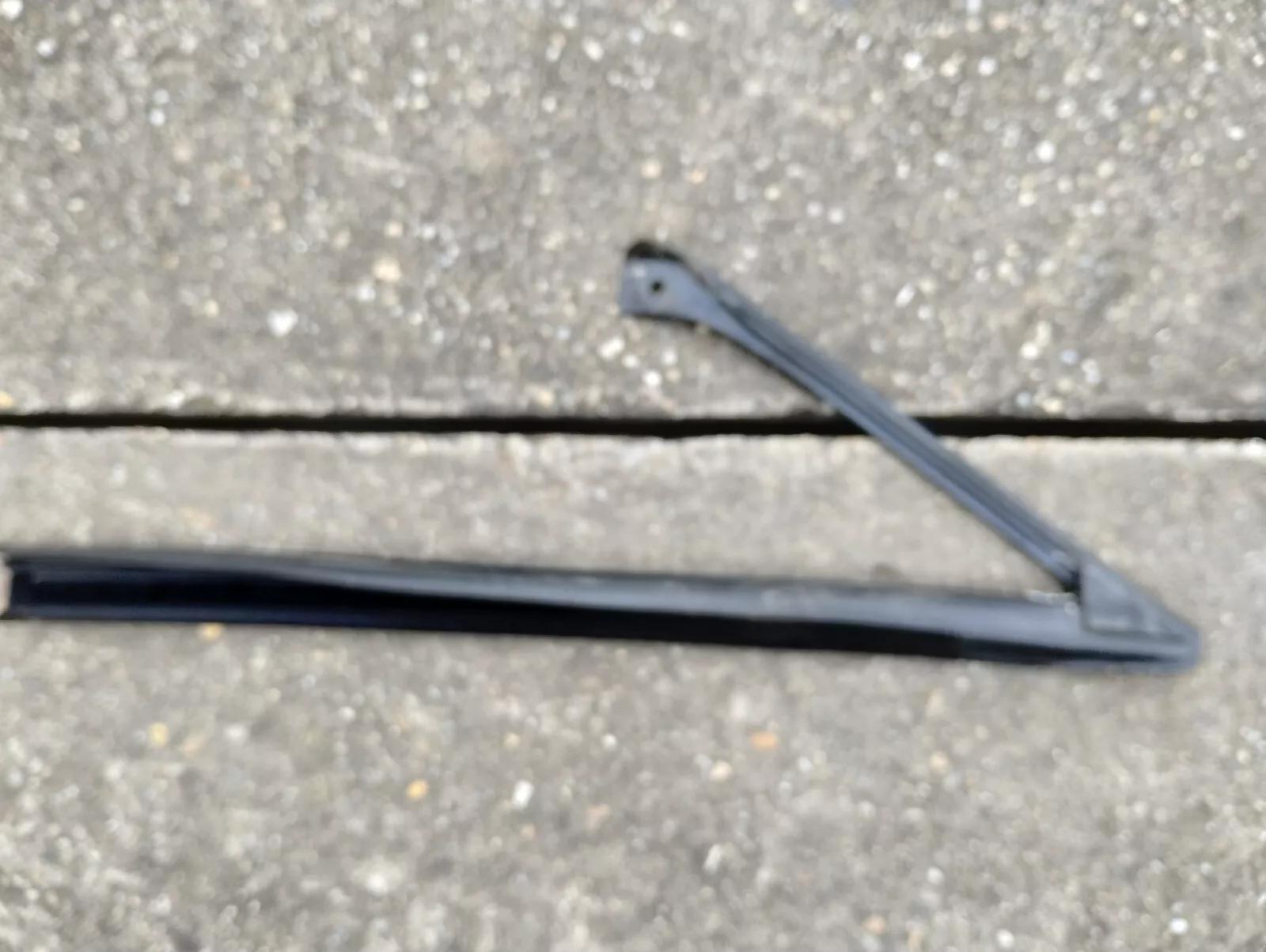 Saab 9-3 Convertible (1998-03),Door window seal no:5182217