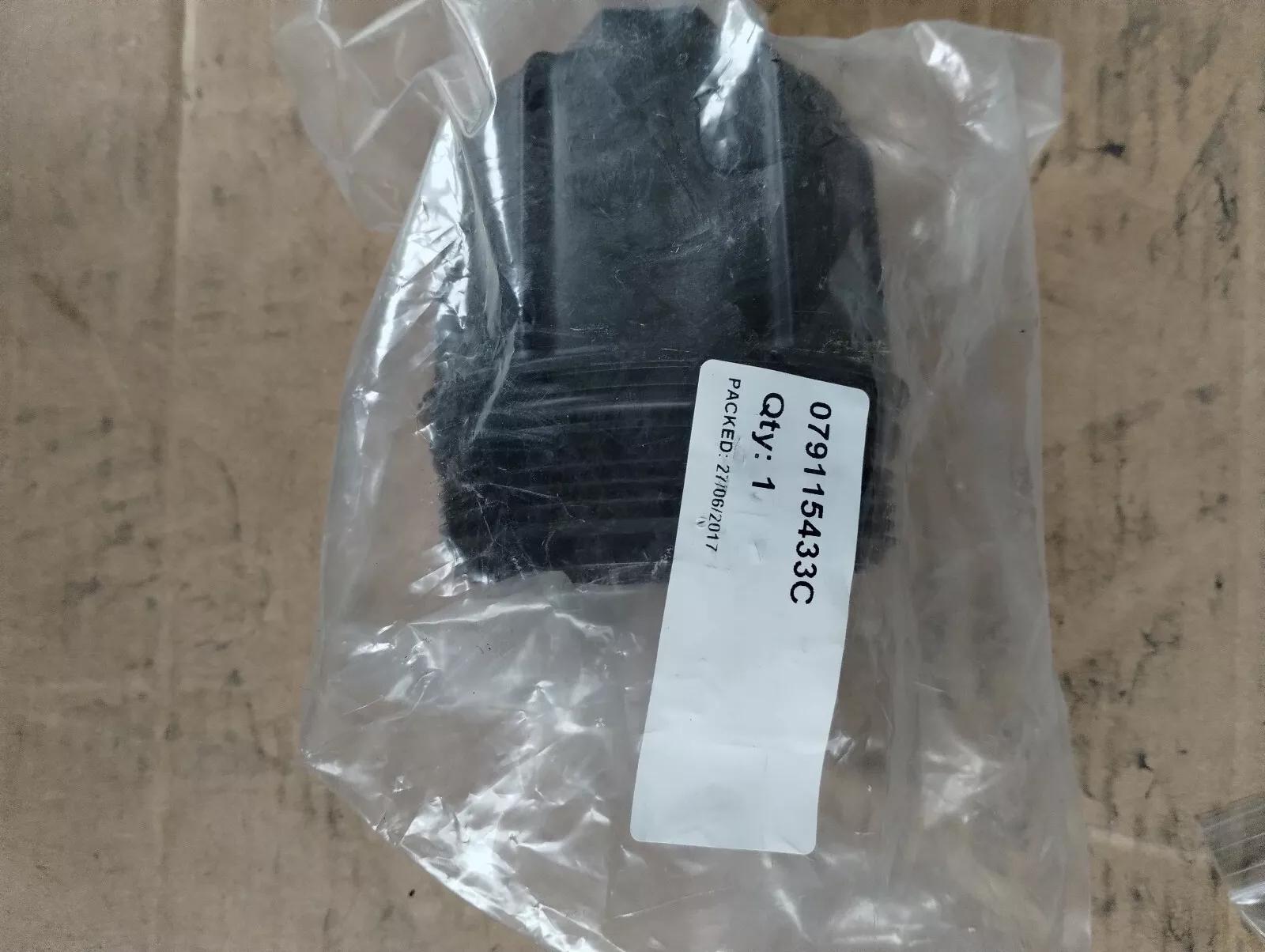 Bentley genuine OIL FILTER COVER No:079115433C