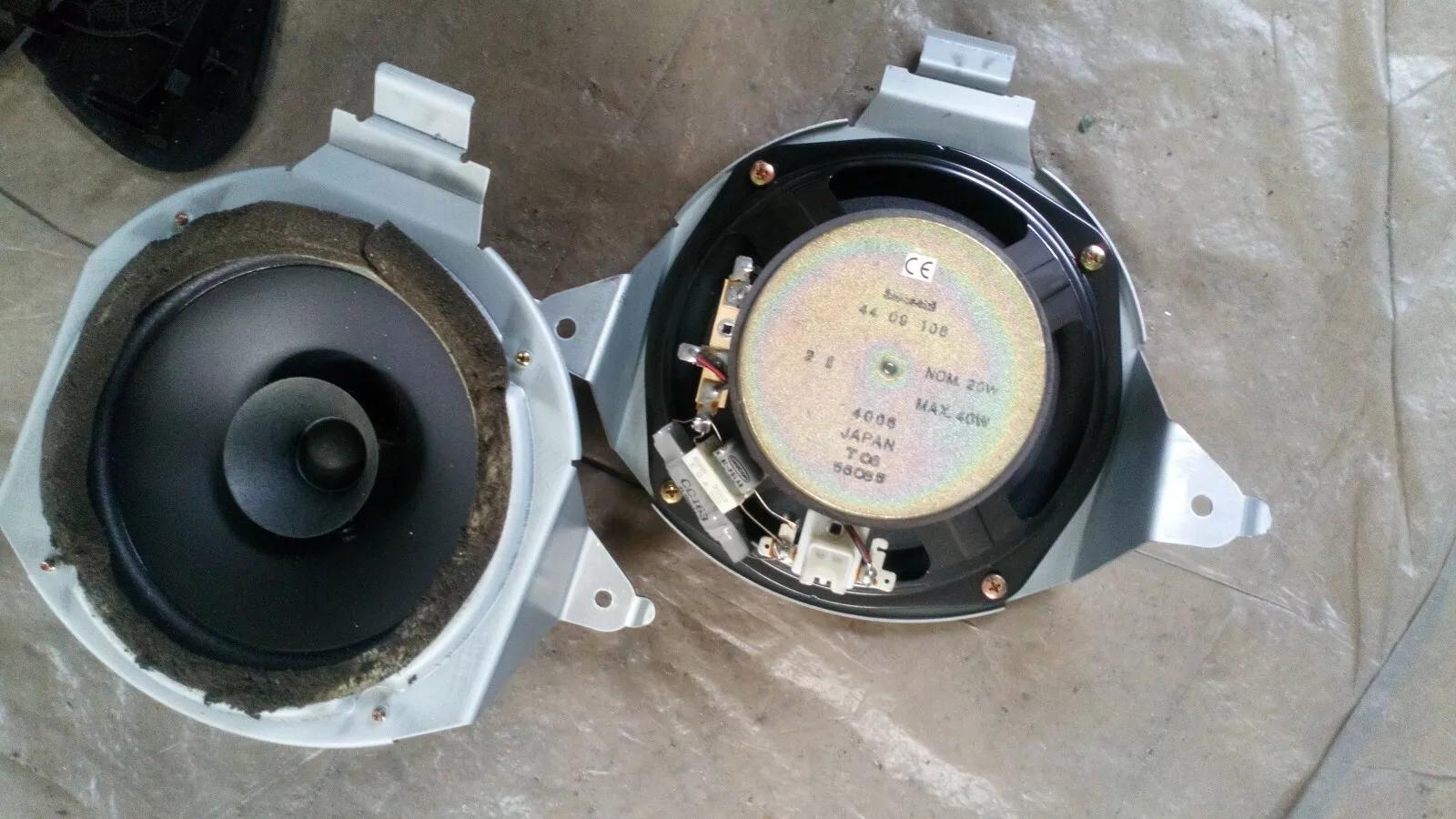 Saab 900NG Convertible Loudspeaker Original Part No:4409108Year:1994-98