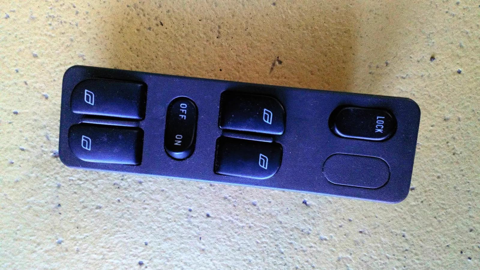 SAAB 9-3 window regulator switch block part no: 4814356 year: 2001