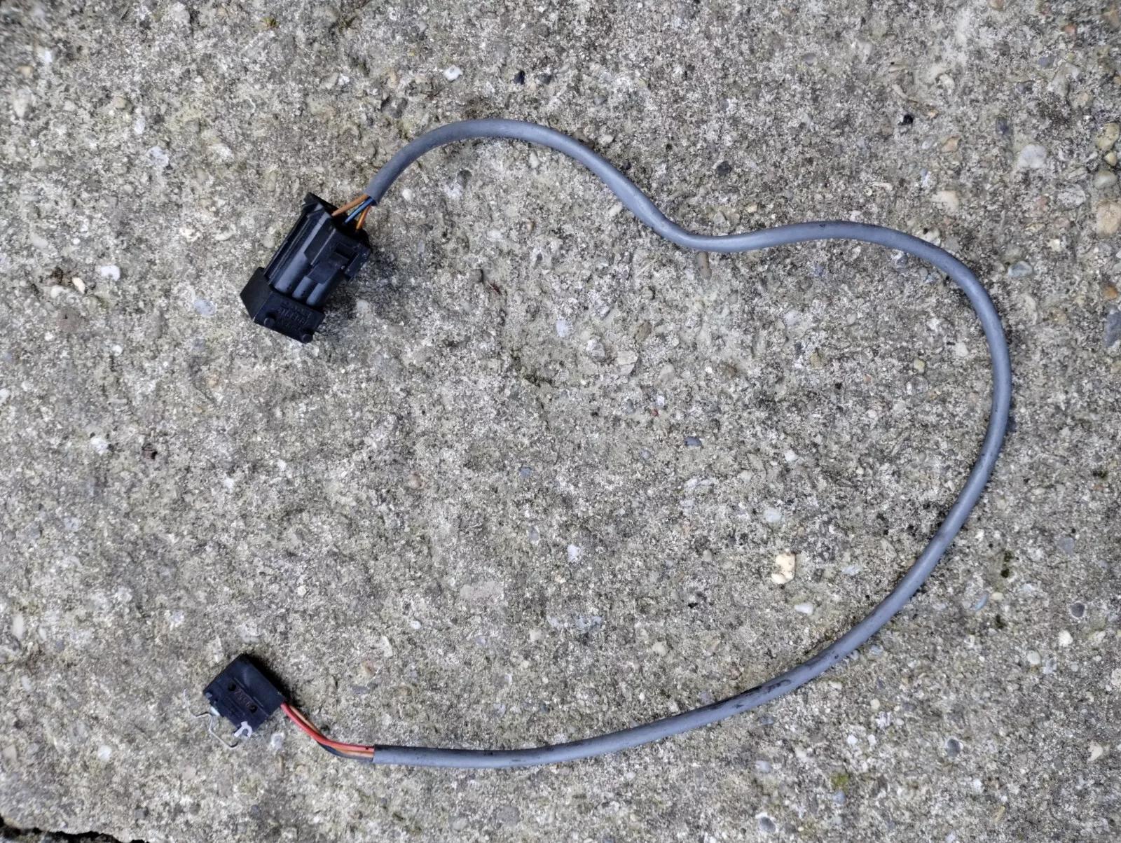 SAAB Microswitch Tailgate Lock No : 400126561