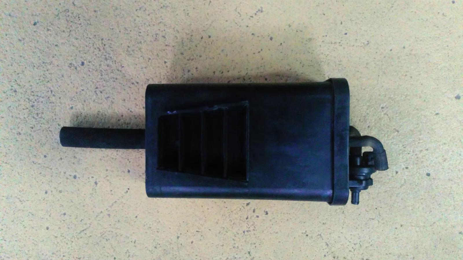 SAAB 9000 tank ventilation with valve Part no:4161451 year:1992-98