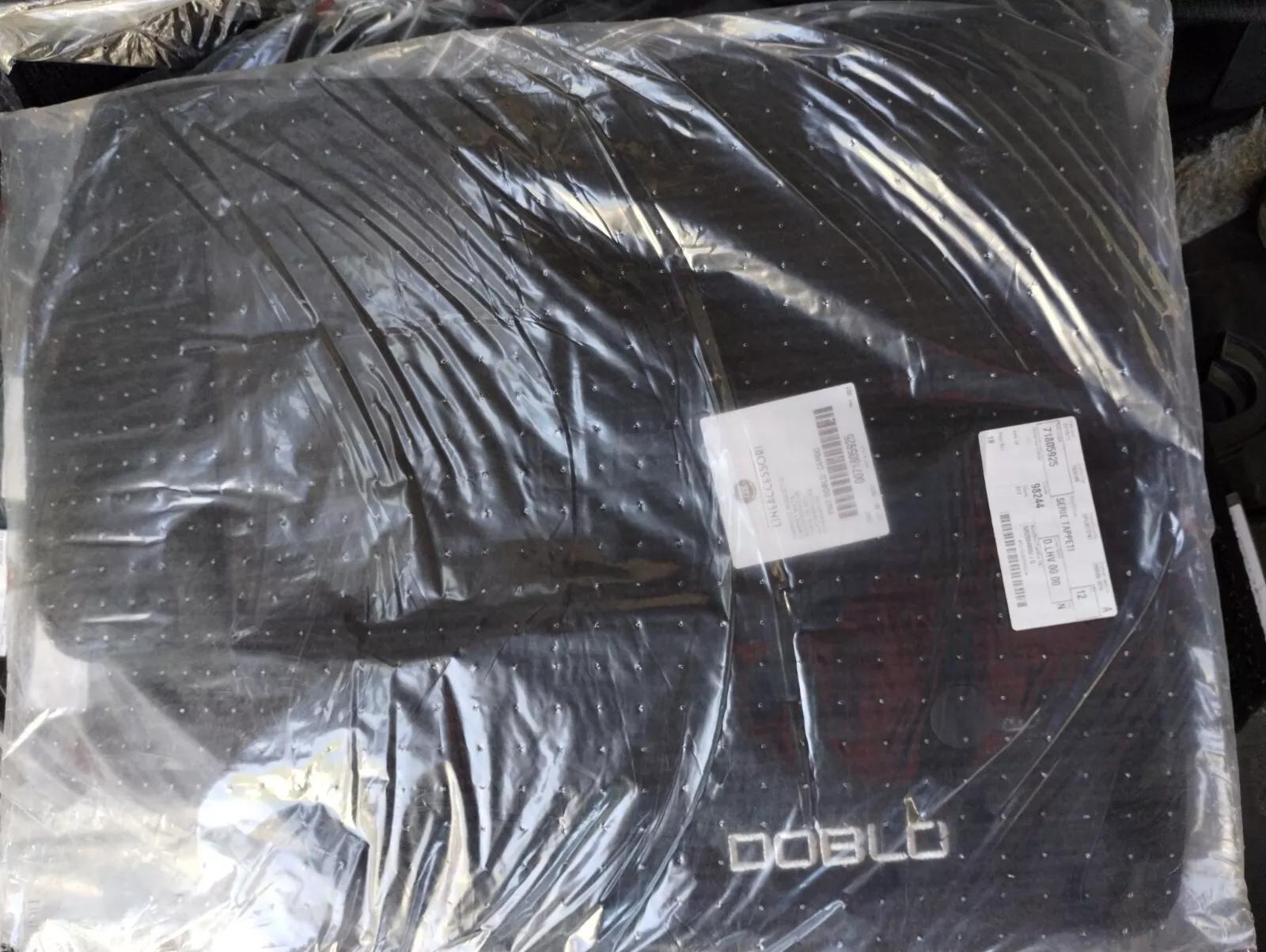 FIAT DOBLO CARGO floor mats NR: 50902925