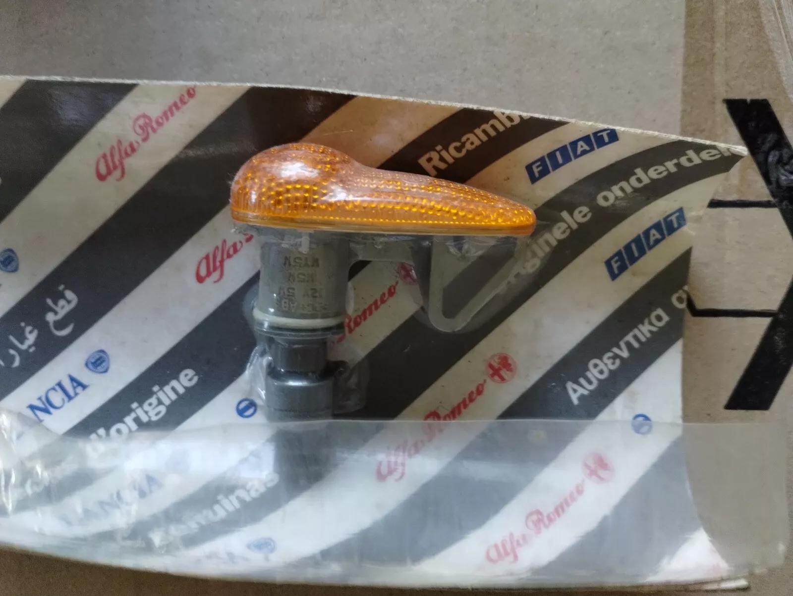 Genuine FIAT, Alfa Romeo, Lancia, SIDE LAMP 2 pcs Nr: 46556563