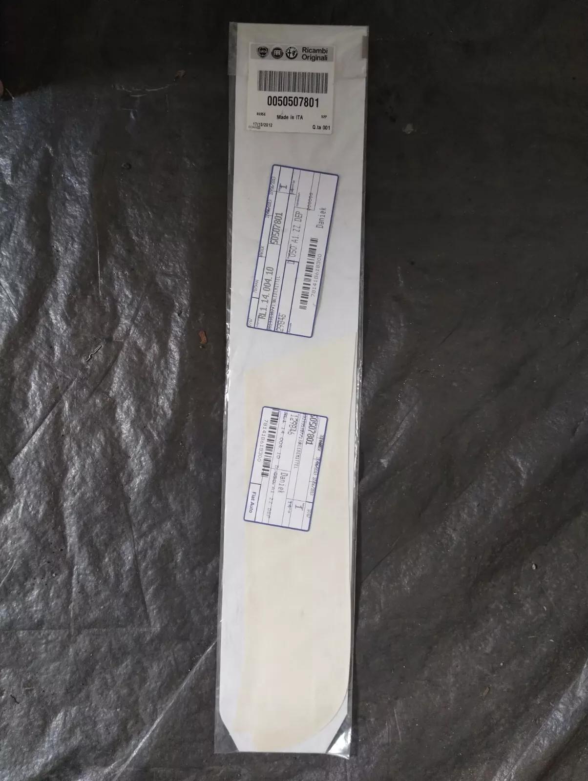 Genuine FIAT, Alfa Romeo Adhesiv No : 50507801