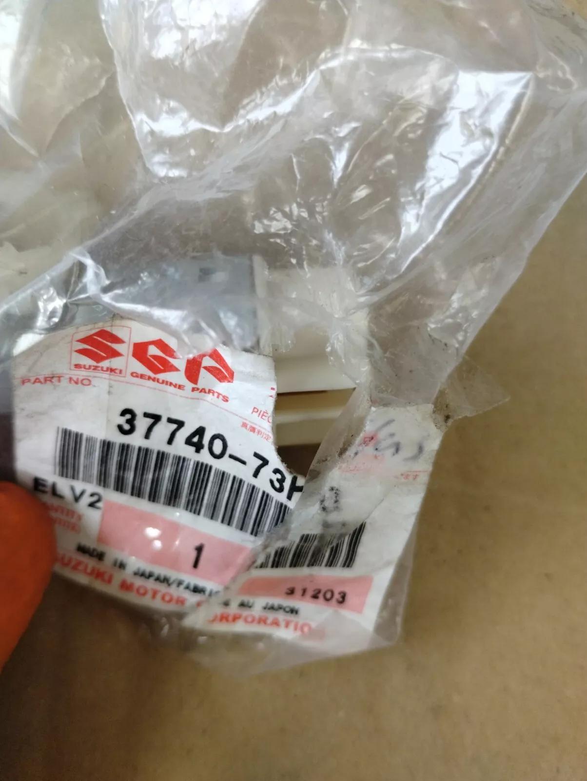 Genuine Suzuki, Brake light switch No: 37740-73H10
