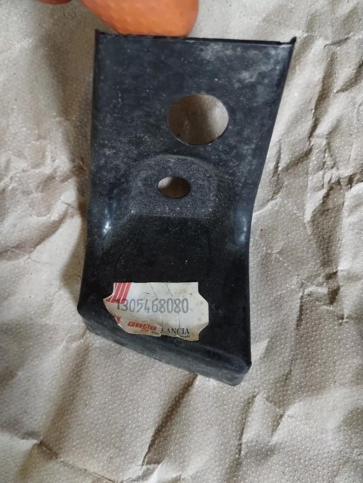 Genuine Fiat, Bracket Nr: 1305468080