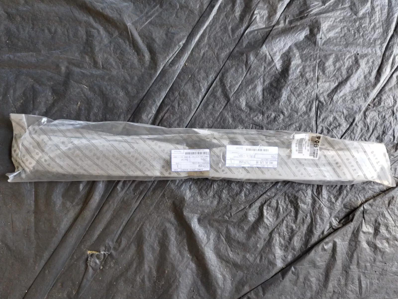 Genuine Fiat door seal gasket Part no: 71771150