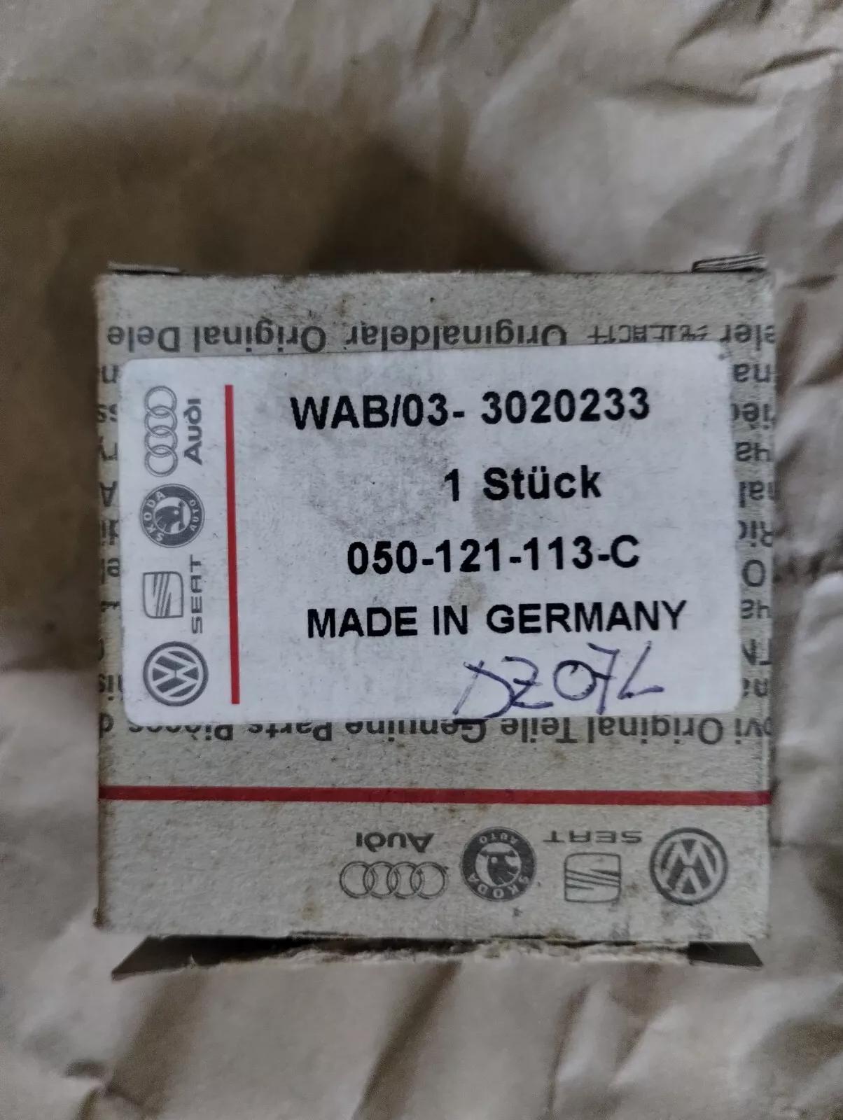 Genuine Volkswagen, Audi thermostat No: 050121113C
