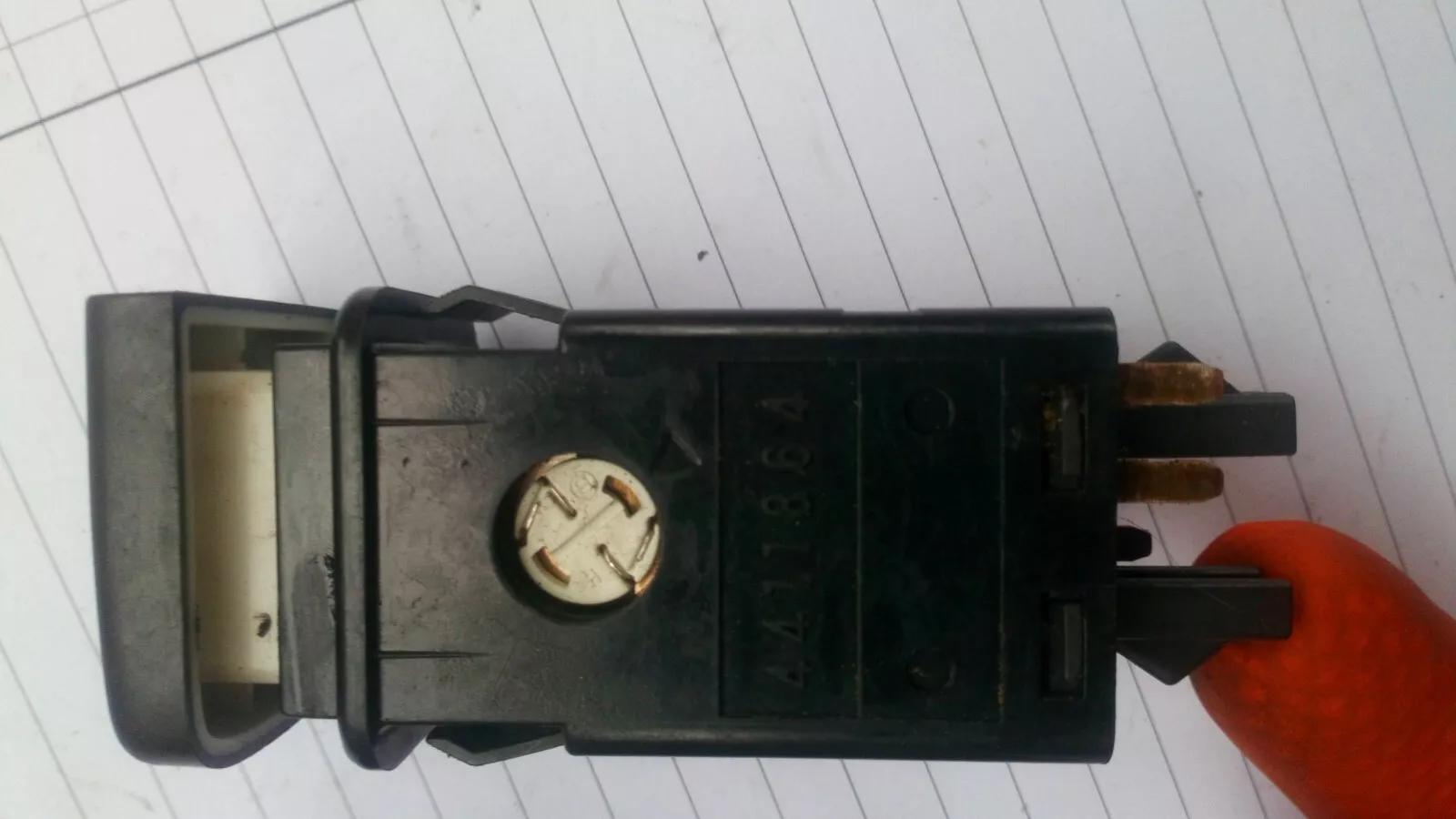 SAAB 900, 9-3, TCS switch no:4411864